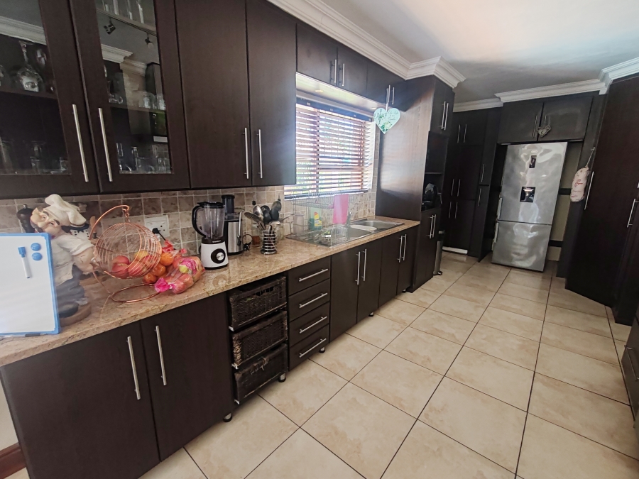 4 Bedroom Property for Sale in Strelitzia Park Eastern Cape